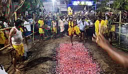 மாரியம்மன் கோயில்களில் தீமிதி வழிபாடு