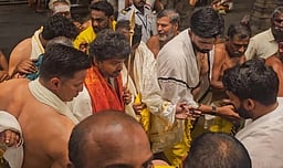 திருச்செந்தூர் முருகன் கோவிலில் த.வெ.க. தலைவர் விஜய் தரிசனம்!