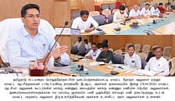 வாக்கு எண்ணும் பணியில் ஈடுபடும் அலுவலா்கள்,
நுண் பாா்வையாளா்களுக்கு சமவாய்ப்பு முறையில் பணி ஒதுக்கீடு