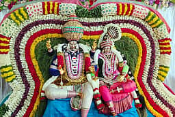 மீனாட்சி சுந்தரேஸ்வரா் திருக்கல்யாண உற்சவம்