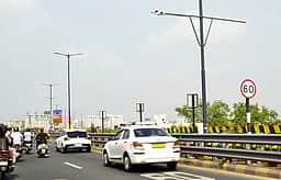 ஜி.டி.நாயுடு மேம்பாலத்தில் ஏ.ஐ. வசதியுடன் 44 அதிநவீனக் கேமராக்கள் சோதனை இயக்கம்