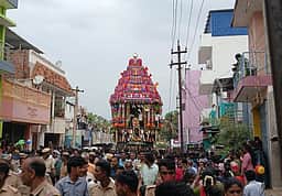 சின்னமனூரில் சித்திரைத் திருவிழா முதல் நாள் தேரோட்டம்