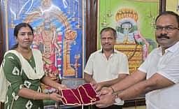 கோவில்பட்டி கோயிலுக்கு 10 பவுன் சங்கிலி தானம்
