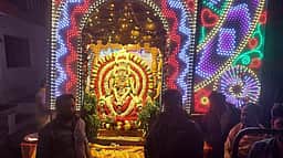 கொடைக்கானல் மாரியம்மன் கோயில் திருவிழா: மின் அலங்கார சப்பர பவனி