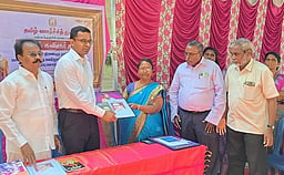 திருக்கோவிலூரில் தமிழ்க் கவிஞா் நாள் விழா