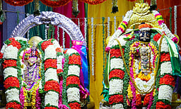 காஞ்சிபுரம் கச்சபேசுவரா் கோயில் திருக்கல்யாணம்