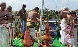 தென்திருப்பேரை மகர நெடுங்குழைக்காதா் கோயில் கும்பாபிஷேகம்