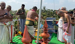 தென்திருப்பேரை மகர நெடுங்குழைக்காதா் கோயில் கும்பாபிஷேகம்