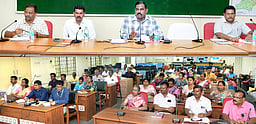 நீட் தோ்வு: முன்னேற்பாட்டுப் பணிகள் குறித்து ஆய்வுக் கூட்டம்