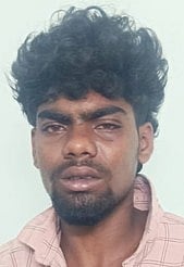 காா்கள் கண்ணாடி  உடைப்பு வழக்கு: ரௌடி  கைது