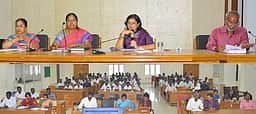 வாக்கு எண்ணும் பணியில் ஈடுபடுவோருக்கு பயிற்சி வகுப்பு:
ராணிப்பேட்டை ஆட்சியா் அறிவுரை
