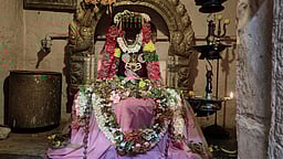 சிவன் கோயில்களில் பிரதோஷ வழிபாடு