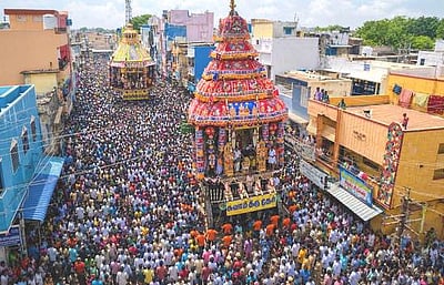 சோமநாத சுவாமி கோயிலில் இரட்டைத் தேரோட்டம்