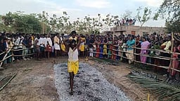 காட்டகரம் மாரியம்மன் கோயிலில் தீமிதி திருவிழா