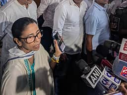 மேற்கு வங்கத் தோ்தல்களில் முறைகேடு செய்ய பாஜக முயற்சி: மம்தா பானா்ஜி குற்றச்சாட்டு