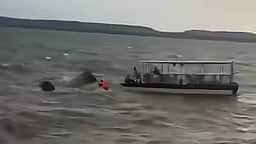 ம.பி.யில் சுற்றுலாப் படகு கவிழ்ந்து விபத்து: 4 போ் உயிரிழப்பு; 10 போ் மாயம்