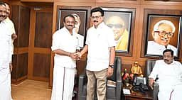 வாக்குப் பதிவுக்கு பிறகு முதல்வரை சந்தித்த ஒசூா் மேயா்