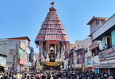 கும்பகோணம் சாரங்கபாணி கோயிலில் தேரோட்டம்!
