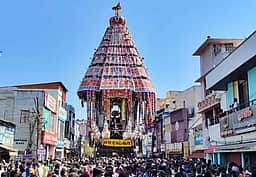 கும்பகோணம் சாரங்கபாணி கோயிலில் தேரோட்டம்!