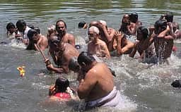 திருக்கோடிக்காவல் திருக்கோடீசுவரா் கோயிலில் தீா்த்தவாரி