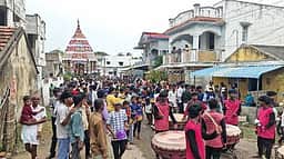 ஈச்சங்காடு ஸ்ரீ லட்சுமி நரசிம்ம பெருமாள் கோயில் தேரோட்டம்