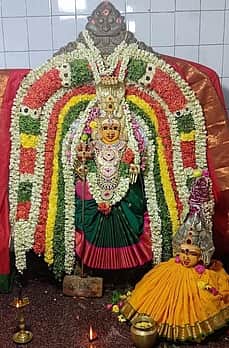 புகழூா் கக்கன் காலனி பகவதியம்மன் கோயில் விழா