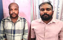 தங்க நகைகள், பணம் திருட்டு: இருவா் கைது