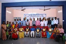 ஓய்வு பெற்ற தமிழாசிரியா்களுக்கு பாராட்டு விழா
