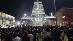 சித்ரா பெளர்ணமி: திருவண்ணாமலையில் பக்தர்கள் 5 மணிநேரம் காத்திருந்து சாமி தரிசனம்!