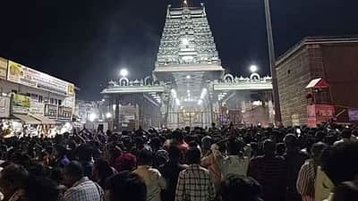 சித்ரா பெளர்ணமி: திருவண்ணாமலையில் பக்தர்கள் 5 மணிநேரம் காத்திருந்து சாமி தரிசனம்!