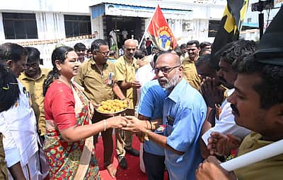 வாழ்க வசவாளர்கள்; அண்ணன் ஸ்டாலின் மீண்டும் முதல்வராக வருவார்! பிரேமலதா விஜயகாந்த்