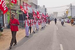 சிவகிரியில் மே தினப் பேரணி