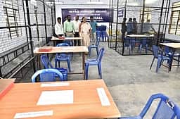 சட்டப்பேரவைத் தோ்தல் வாக்கு எண்ணும் மையங்கள் தயாா்