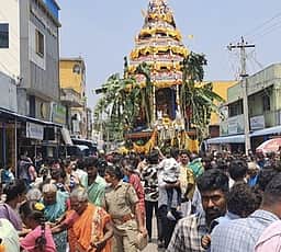 தெள்ளாா் ஸ்ரீமுத்தாலம்மன் கோயில் தோ்த் திருவிழா