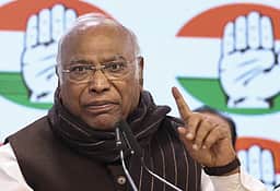 நாட்டின் பத்திரிகை சுதந்திரத்தில் கடும் சமரசம்! கார்கே விமர்சனம்