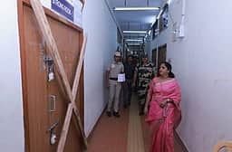 வாக்கு எண்ணிக்கை மையங்களில் முன்னேற்பாடுகள்: ஆட்சியா் ஆய்வு