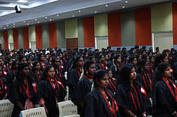 கல்லூரி பட்டமளிப்பு விழா