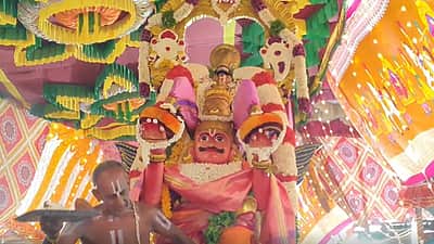 காஞ்சிபுரம் அஷ்டபுஜ பெருமாள் கோயிலில் கருட சேவை உற்சவம்!