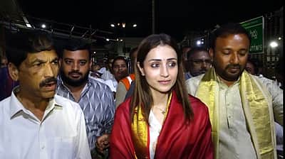 திருப்பதியில் த்ரிஷா சிறப்பு தரிசனம்!