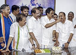 கேரளத்தில் வாக்கு எண்ணிக்கை முடிந்தது! காங்கிரஸ் 63, சிபிஐ 26 இடங்களில் வெற்றி!