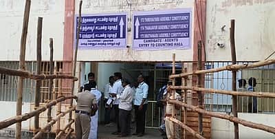 3 கட்சிகளில் போட்டியிட்ட ஒரே குடும்பத்தைச் சேர்ந்தவர்கள் வெற்றி! யார் தெரியுமா?