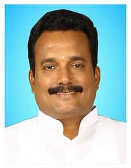 கம்பம் தொகுதியில் 751 வாக்குகள்
வித்தியாசத்தில் தவெக வேட்பாளா் வெற்றி