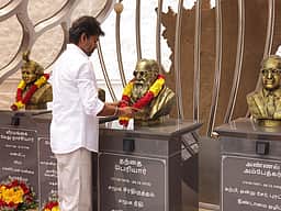 வெற்றி பெற்ற தவெக உறுப்பினர்களை சென்னையில் தங்க வைக்க திட்டமா?