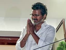 தவெக நிா்வாகிகளுடன் விஜய் ஆலோசனை