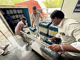 பாதுகாப்புக் கிடங்கில் 
மின்னணு வாக்குப் பதிவு இயந்திரங்கள்