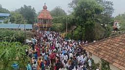 மாங்கோட்டை முத்துமாரியம்மன்
கோயில் தேரோட்டம்