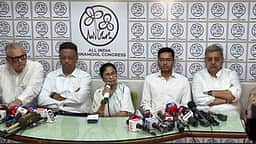 நாங்கள் தோற்கவில்லை; பதவி விலக மாட்டேன்! மமதா