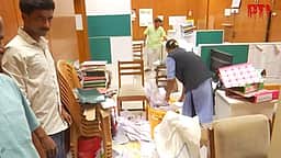 ஆட்சி மாற்றம்! தூசு தட்டப்படும் அமைச்சர் அறைகள்! இறக்கப்படும் படங்கள்!