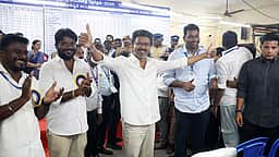 பரபரப்பாக காணப்பட்ட பனையூா்