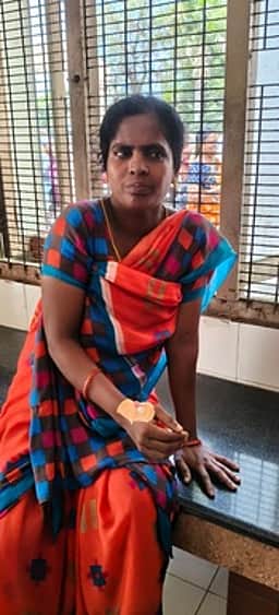 கடலூா் எஸ்.பி. அலுவலகத்தில் பெண் தீக்குளிக்க முயற்சி: போலீஸாா் தடுத்து விசாரணை